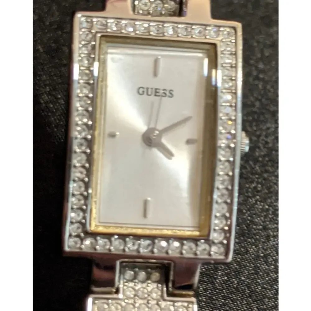 Guess Women's Quartz Watch Silver Dial Crystals Stainless Steel Bracelet G85458L